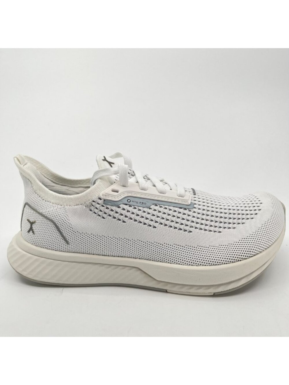Flux Adapt Runner H2O Pro White Gum Womens Size 7.5 Running Athletic Knit Shoes